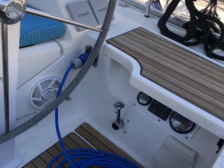 Charter a Bavaria Cruiser 46 in Punat on Samboat