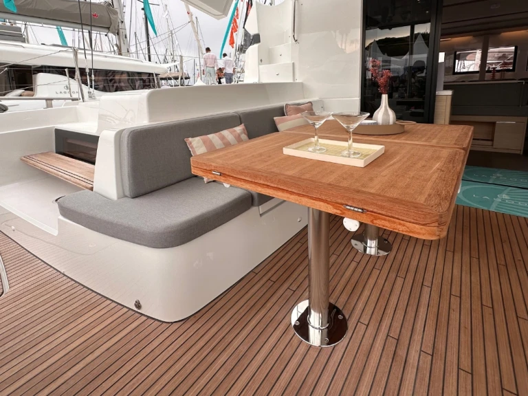 Yacht hire Split cheap LAGOON 51 ICONIC