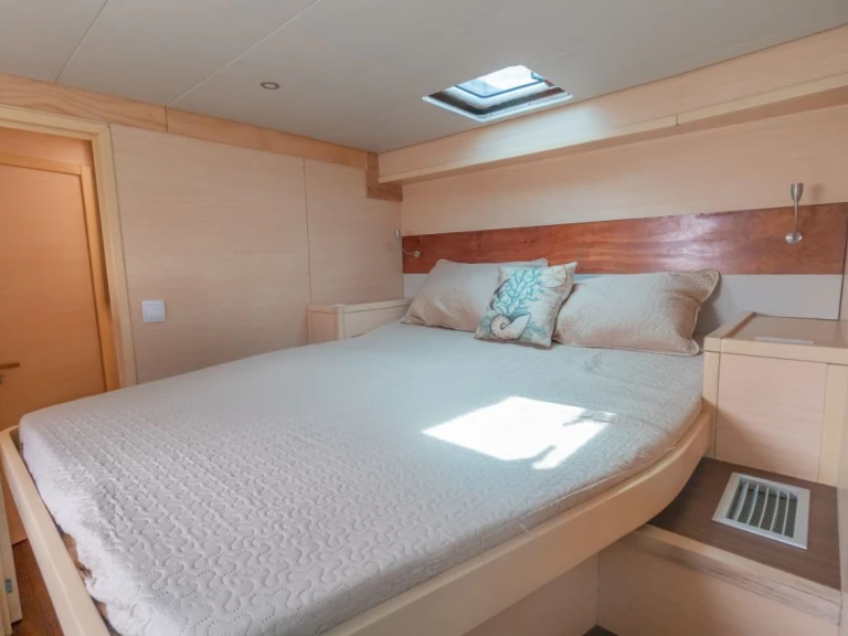 Yacht hire Cartagena cheap custom