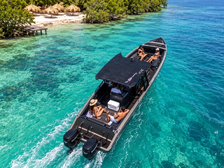 Yacht hire Cartagena cheap custom
