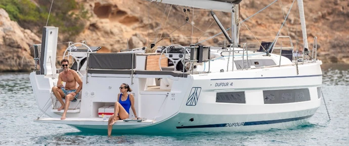 Charter a Dufour Dufour 41 in Adaköy on Samboat