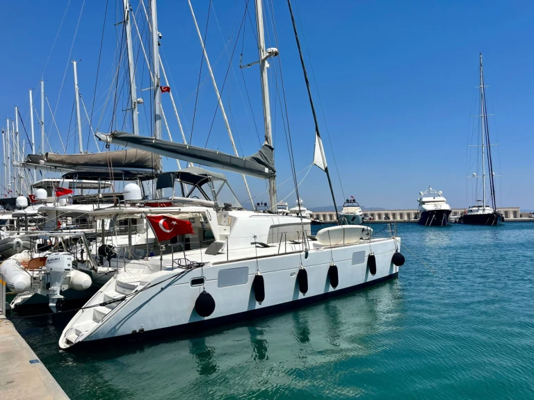 Yacht hire Adaköy cheap Lagoon 440