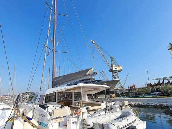 Catamaran hire in Zadar - Nautitech Nautitech 40