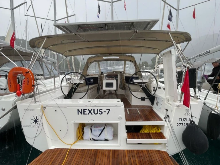 Yacht charter Marmaris - Dufour Dufour 430 on SamBoat
