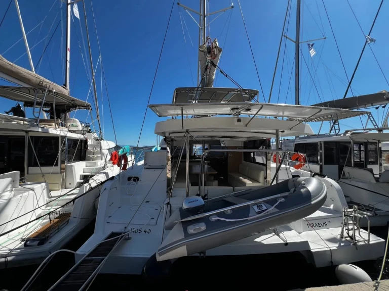 Catamaran to hire Plataniás at the best price