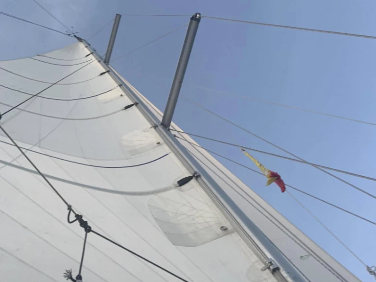 Yacht charter Nuku-Hiva - Bénéteau Oceanis 423 on SamBoat