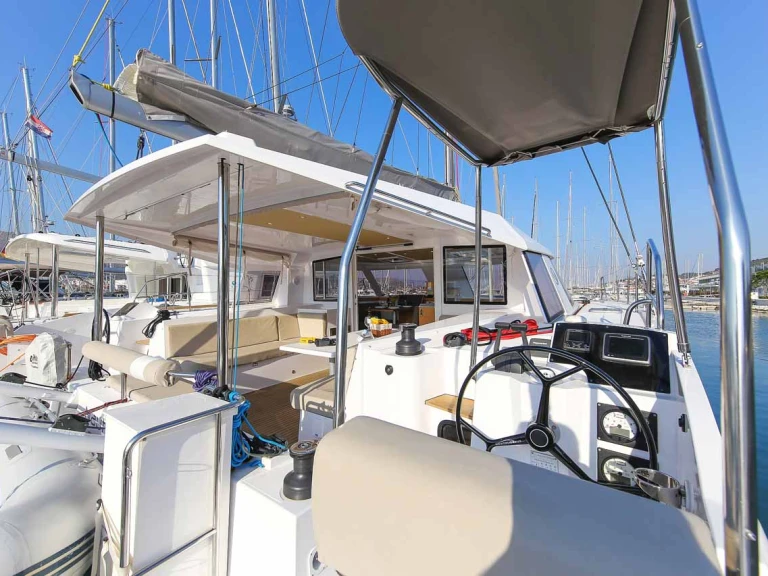 Yacht charter Zadar - Nautitech Nautitech 40 on SamBoat