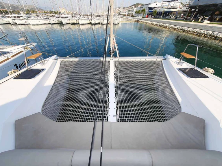 Yacht hire Zadar cheap Nautitech 40