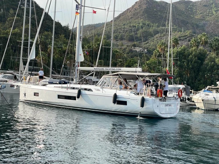 Hire Sailboat with or without skipper Bénéteau Marmaris