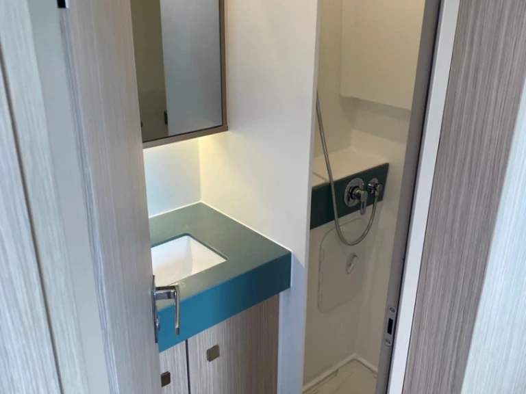 Catamaran to hire Cugnana Verde at the best price
