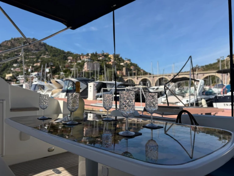 Hire Motorboat with or without skipper Airon Cannes