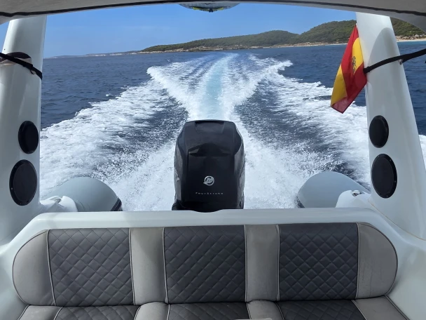 Yacht charter Spain - Zodiac Valiant on SamBoat