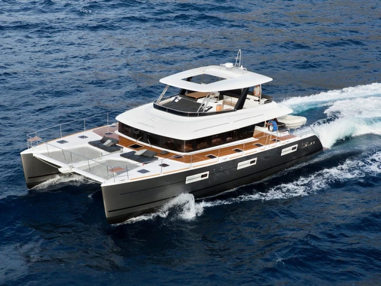 Motorboat to hire Nydri at the best price