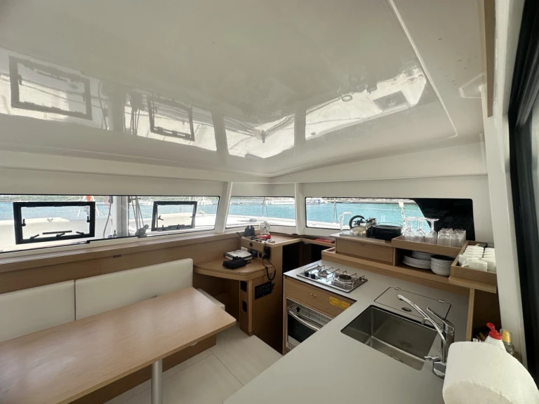 Yacht hire Bormes-les-Mimosas cheap Excess 11 (6 cab.)
