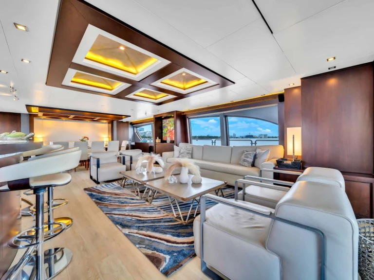 Yacht hire Bahamas cheap RYLAX
