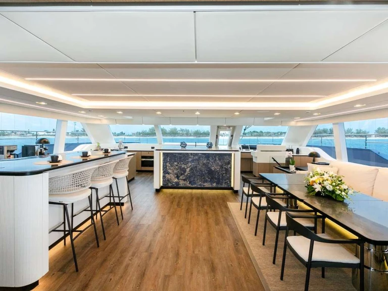 Hire Luxury Yacht with or without skipper Sunreef British Virgin Islands (BVI)