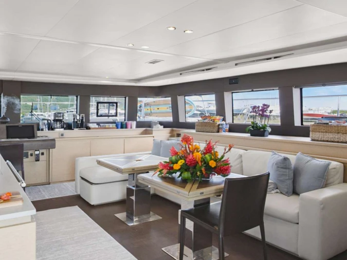 Yacht hire Road Town cheap JAN'S FELION
