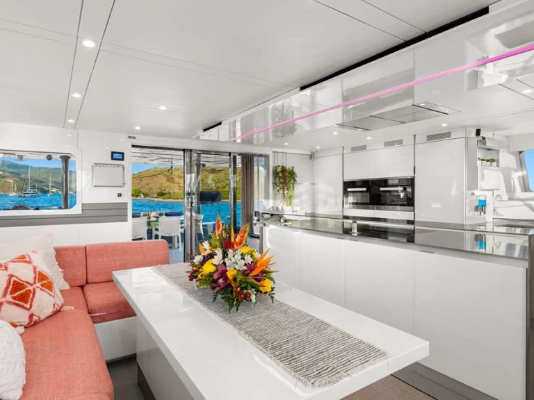 Yacht charter Road Town - Sunreef MAVERICK on SamBoat
