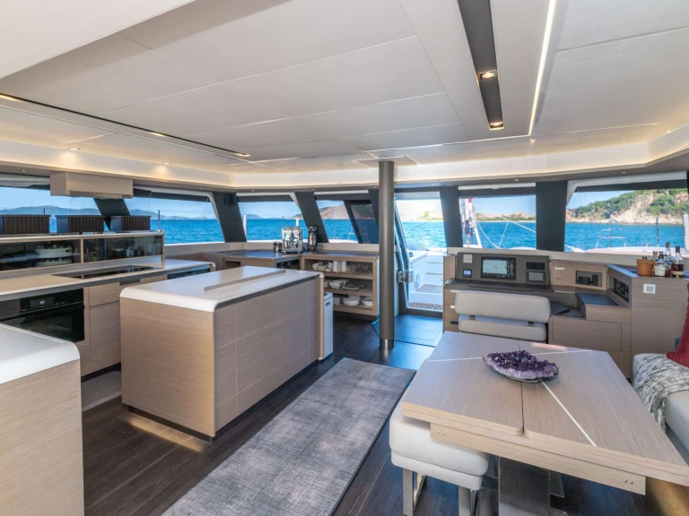 Hire Luxury Yacht with or without skipper Fountaine Pajot British Virgin Islands (BVI)