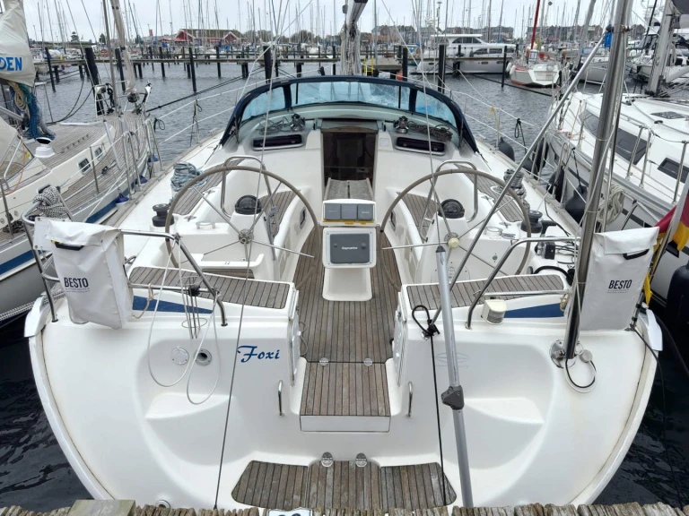 Hire Sailboat Bavaria with a boat licence