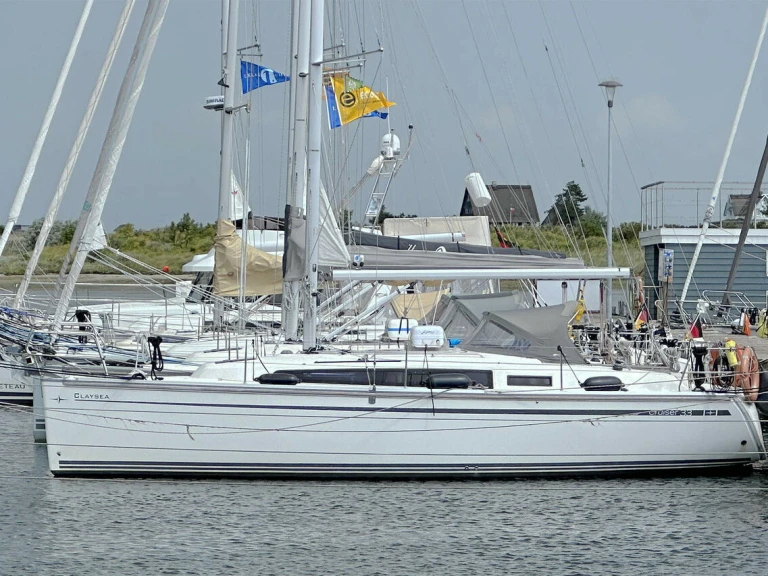 Charter a Bavaria Cruiser 33 in Heiligenhafen on Samboat