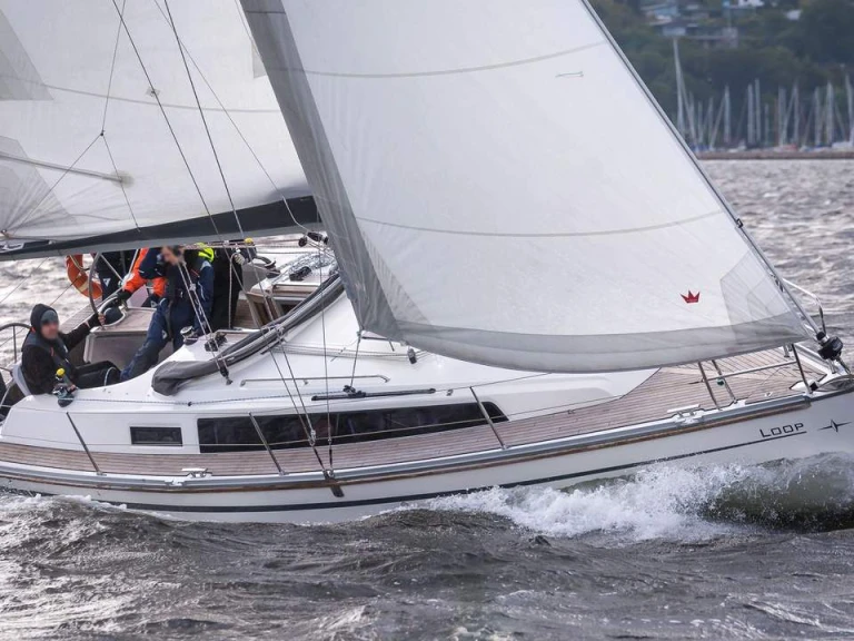 Charter a Bavaria Cruiser 34 in Flensburg on Samboat