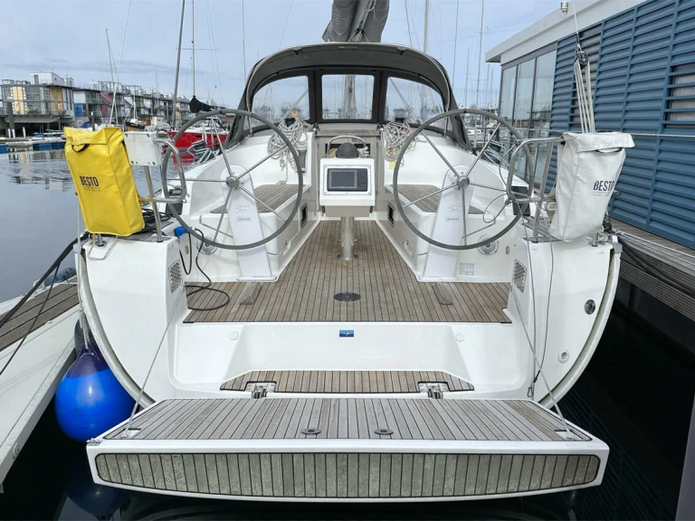 Hire a Bavaria Cruiser 37 Flensburg