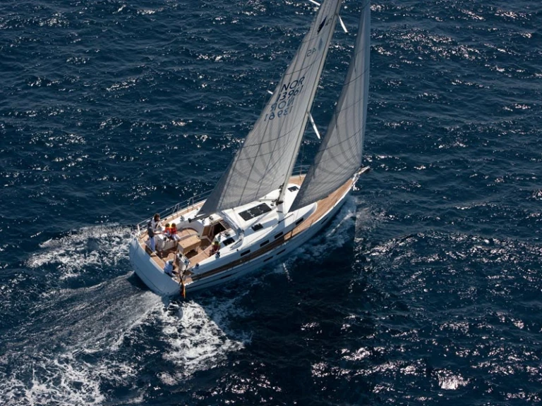 Charter a Bavaria Cruiser 45 in Palma de Mallorca on Samboat
