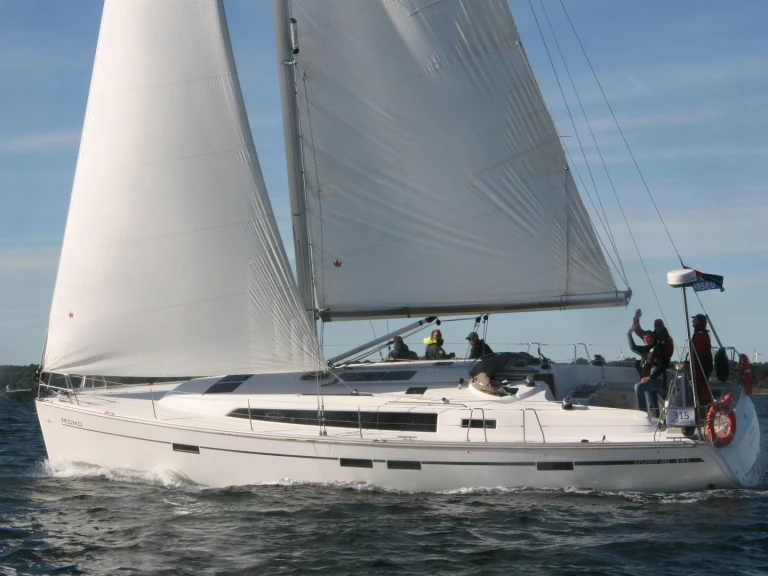 Sailboat hire in Heiligenhafen - Bavaria Cruiser 46