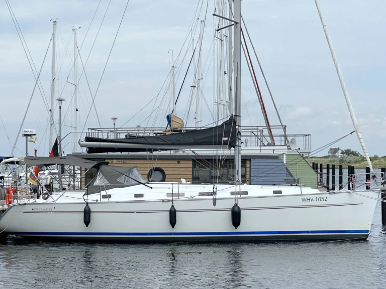 Yacht charter Heiligenhafen - Bénéteau Cyclades 43.3 on SamBoat