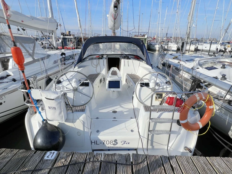 Charter a Bénéteau Cyclades 43.4 in Heiligenhafen on Samboat