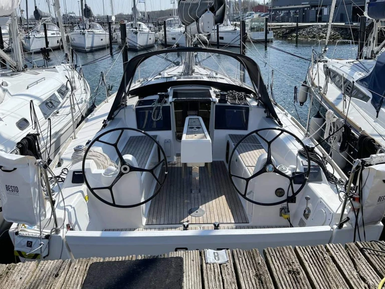 Hire Sailboat Dufour with a boat licence