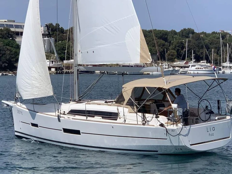 Hire Sailboat Dufour with a boat licence