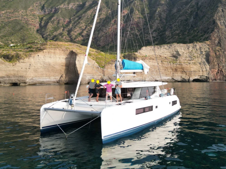 Leopard Catamarans / Robertson & Caine Leopard 45 charter bareboat or skippered in  Can Pastilla