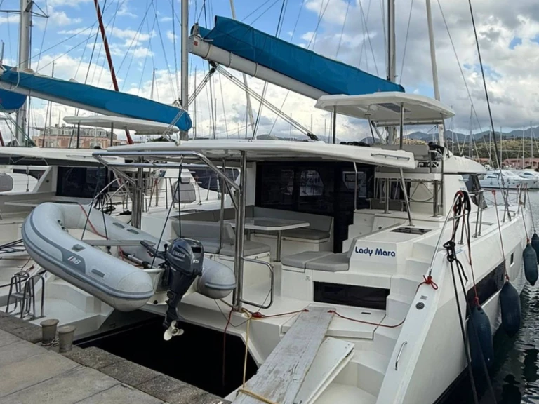 Yacht charter Can Pastilla - Leopard Catamarans / Robertson & Caine Leopard 45 on SamBoat