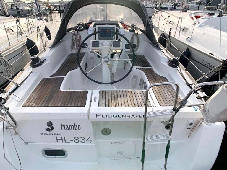 Yacht charter Heiligenhafen - Bénéteau Oceanis 31 on SamBoat