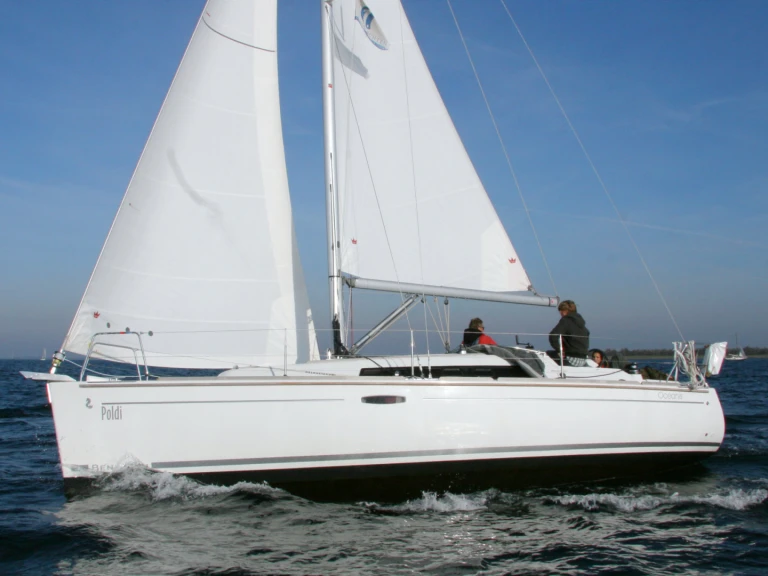Charter a Bénéteau Oceanis 31 in Heiligenhafen on Samboat