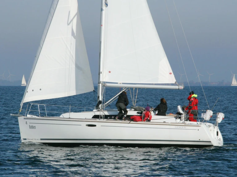 Hire Sailboat Bénéteau with a boat licence