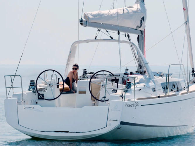 Yacht hire Heiligenhafen cheap Oceanis 35.1