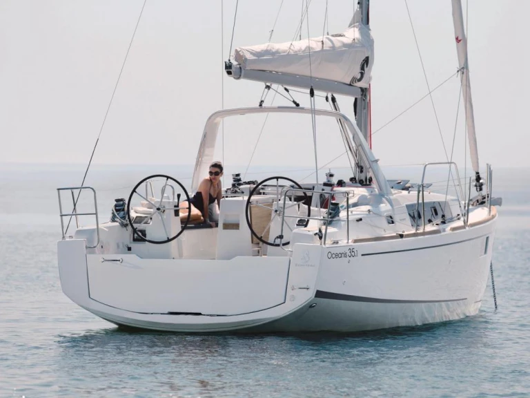 Yacht hire Heiligenhafen cheap Oceanis 35.1