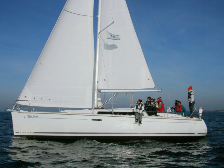 Yacht hire Flensburg cheap Oceanis 37