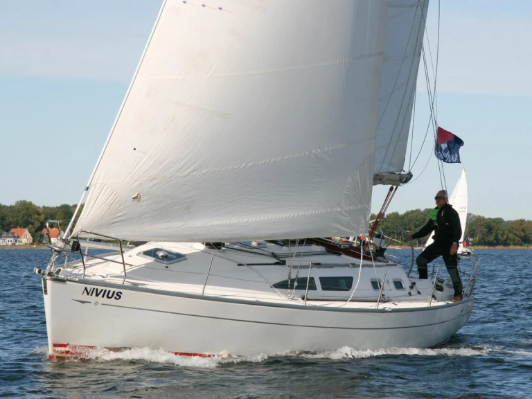 Charter a Jeanneau Sun Fast 37 in Flensburg on Samboat