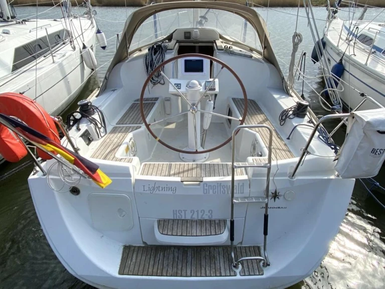Yacht hire Barth cheap Sun Odyssey 30i