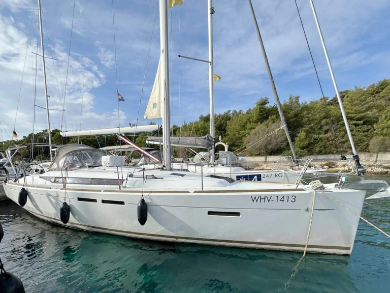 Yacht charter Barth - Jeanneau Sun Odyssey 409 on SamBoat