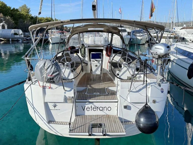Hire a Jeanneau Sun Odyssey 409 Barth