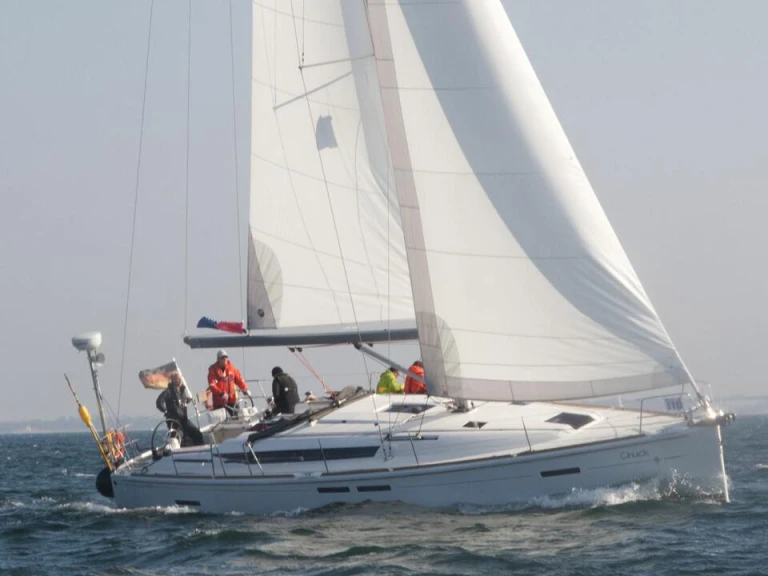 Hire Sailboat with or without skipper Jeanneau Flensburg