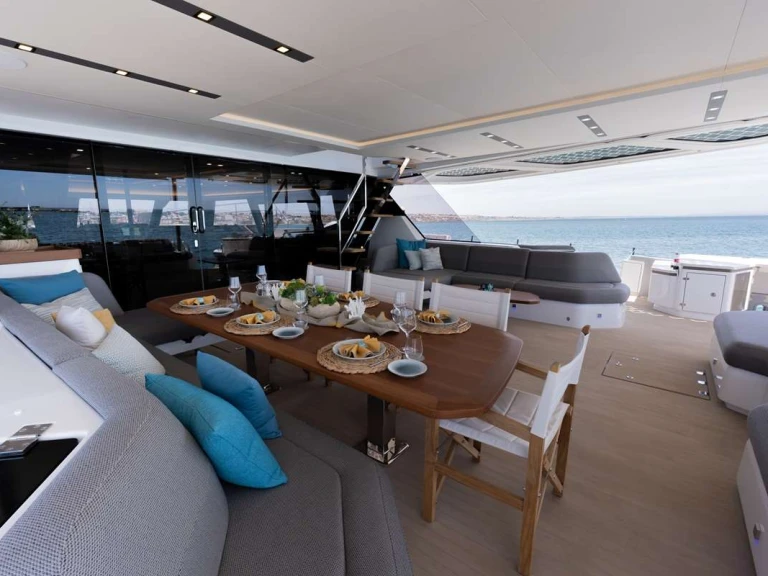 Hire Luxury Yacht with or without skipper Fountaine Pajot Road Town