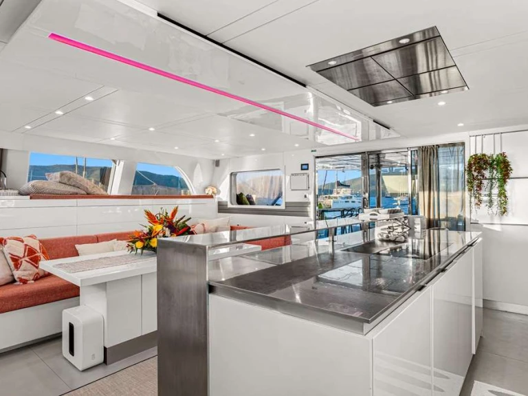 Hire Luxury Yacht with or without skipper Sunreef Road Town