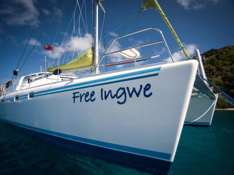 Hire Luxury Yacht Robertson and Caine with a boat licence