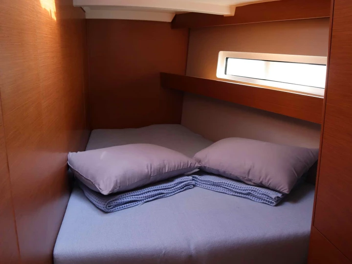 Hire Sailboat with or without skipper Jeanneau Gouvia